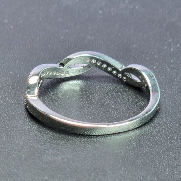 Infinity Pave Ring With Twisted Design and Clear Crystals‎ Size 10 (NWOT) - Picture 4 of 6